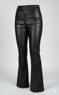 Pantalón Leather Chic
