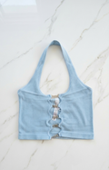 Top Halter Acanalado "Sky Blue" con Detalle de Cadenas