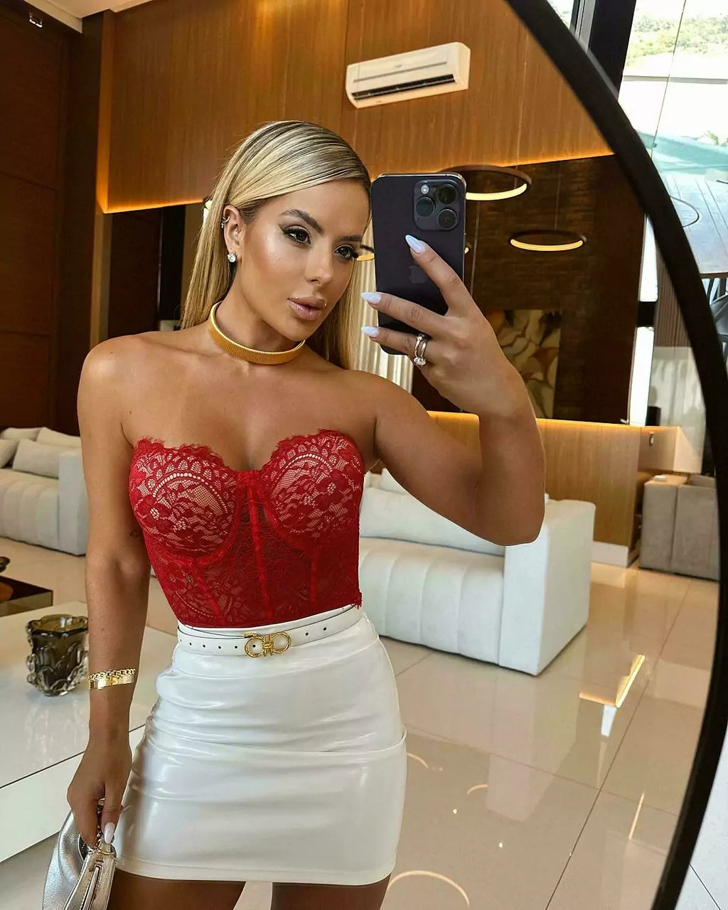 Top Corset "Rouge Passion" en Encaje Chantilly con Varillaje Estructural