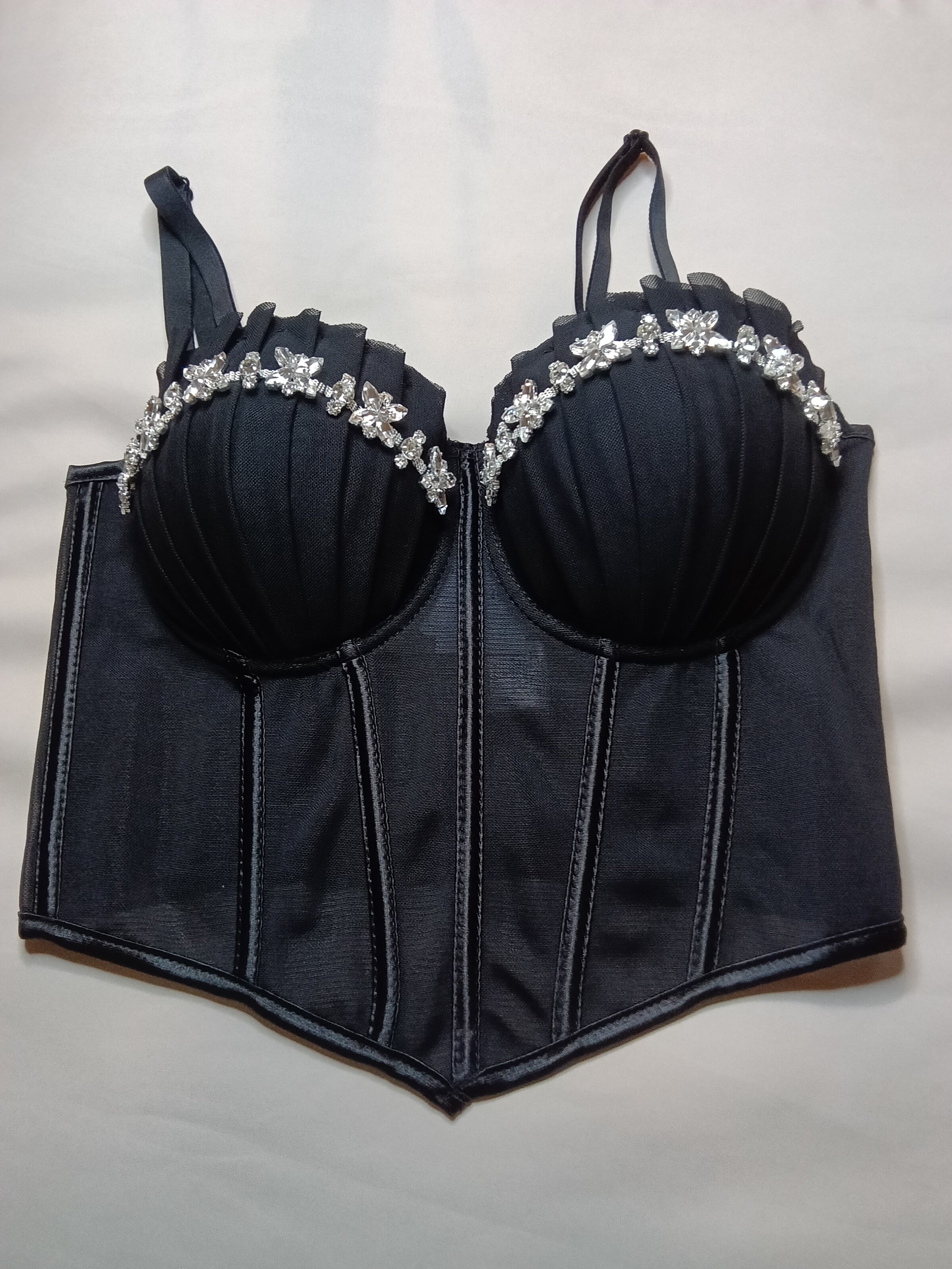 Top Corset "Noir Bijoux" con Copas Plisadas y Aplicación de Pedrería