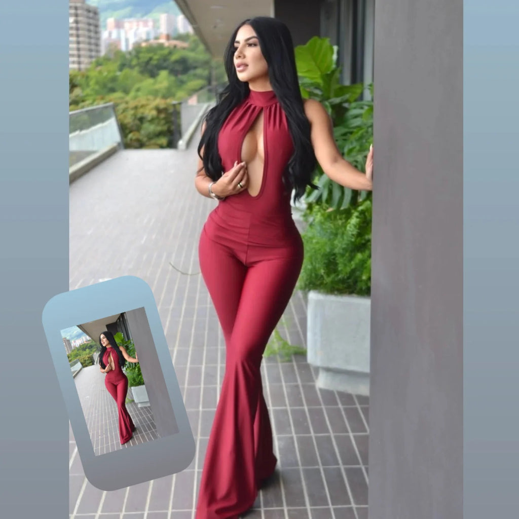 Enterizo "Crimson Allure" de Cuello Halter y Silueta Ultra-Flare.
