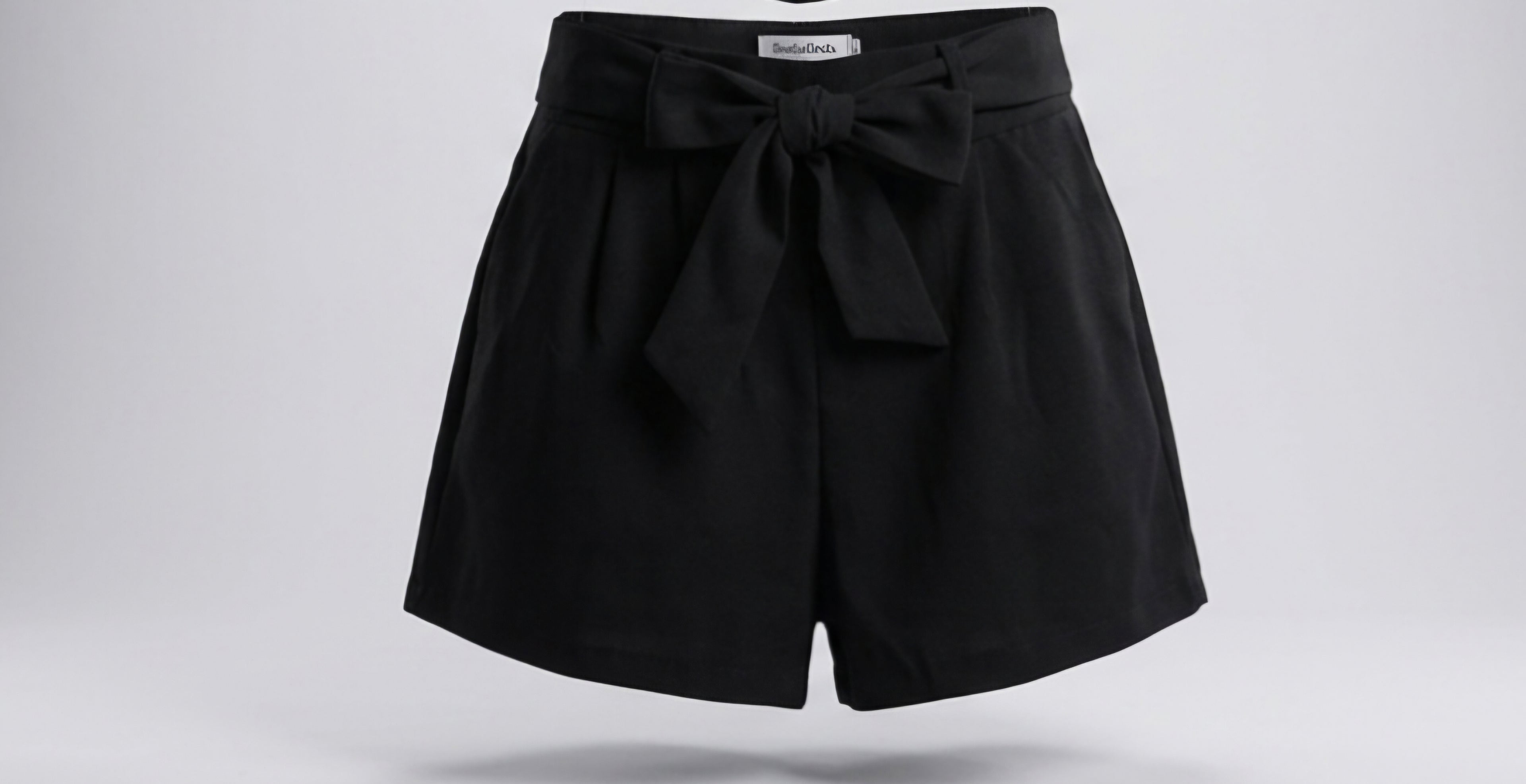 Short de Chifón Fluido de Tiro Alto con Pinzas