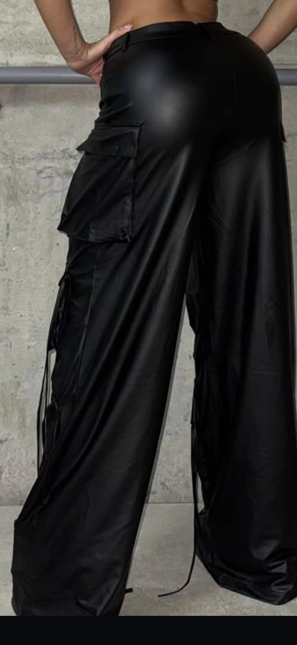 Pantalón Cargo Efecto Piel con Ajuste Regulable - Edición Especial